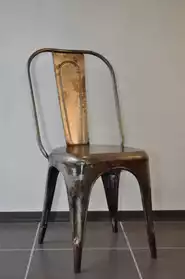 Chaise vintage vieilli