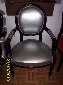 fauteuil Louis XVI cuir argenté