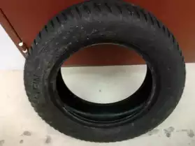 4 pneus neige VREDESTEIN