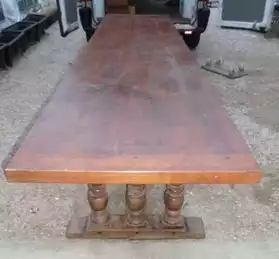 table de château ancienne