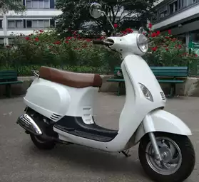 VENDS scooter Yiying 50cc blanc 3090km