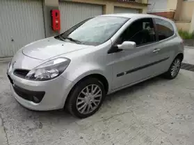 Renault Clio iii 1.5 dci 105 exception 3