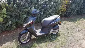 scooter 50cm3 peugeot kisbee