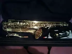 Saxophone tenor roy benson