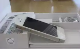Iphone 4s, 32go blanc debloqué