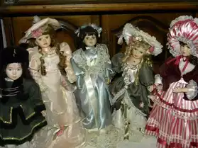 lot de 5 poupées en porcelaine