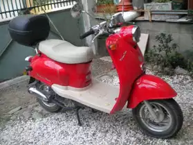 vespa scooter"Dolce vita"