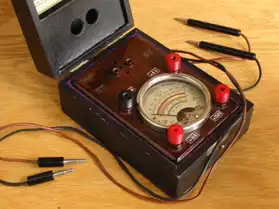 ancienne bakélite voltmètre, 1930, avec