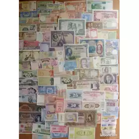 Lot de 300 billets de banque du monde