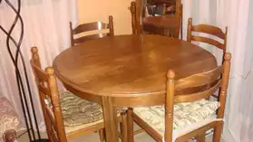 1 table + 4 chaises en bois
