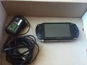 PSP Noir bon "etat'' + chargeur