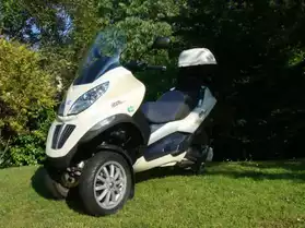 Scooter Piaggio Mp3 Hybrid