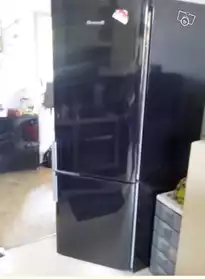 Combiné réfrigérateur congélateur noir