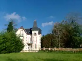 Villa dans station thermale en Bourgogne
