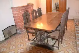 table acienne avec ses 6 chaises