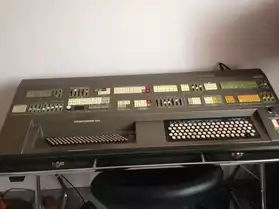 orgue électronique à touches boutons