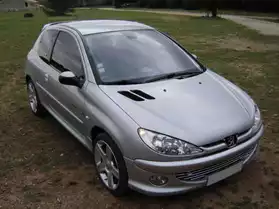 Peugeot 206 2.0 HDi Quiksilver 90ch