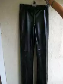VENDS pantalon en cuir noir AMAZONE