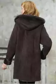 La veste 3/4 en peau lainée marron