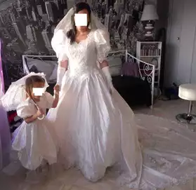 robe de mariée , 2 robes longue enfants