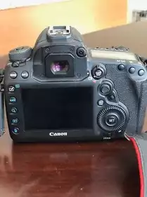 Canon EOS 5D Mark iv avec objectif