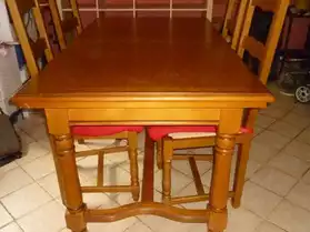TABLE EN CHENE + 6 chaises