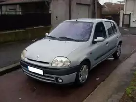Renault Clio ii 1.9 d rxe 5p