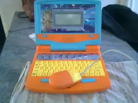 Petit ordinateur enfant