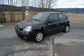 Renault clio 2 1.2 16v 75 1ère main