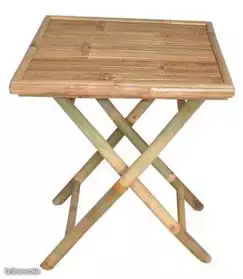 table carré et chaises en bambou promo
