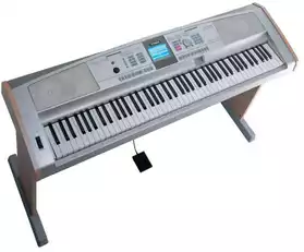 Piano numérique YAMAHA DGX-505