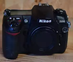 Nikon D 200
