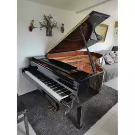 Piano à queue Yamaha C6