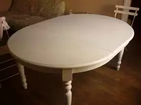 Table en bois ronde et blanche