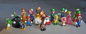 Lot de 18 Figurines Mario