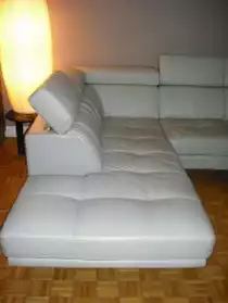 Canapé en cuir blanche 280EUR