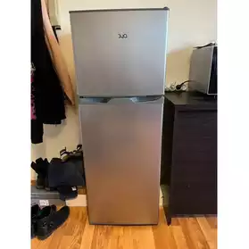 Réfrigérateur congélateur peu servi