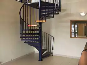Vend Escalier hélicoïdal