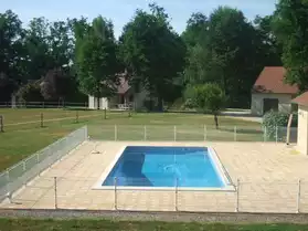 Loue gîtes avec piscine Limousin