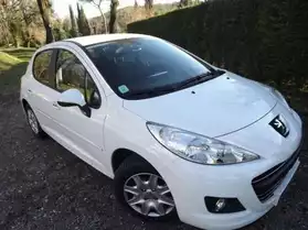 Peugeot 207.1.6 hdi comme neuf
