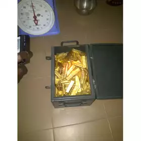 Commerce d'or en lingot et en poudre