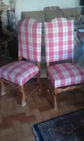 Deux chaises rembourées