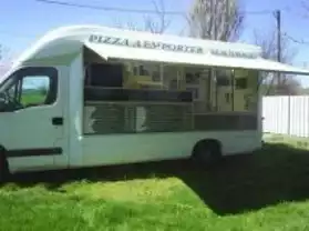 RENAULT Master camion pizza