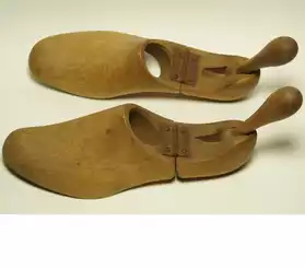Anciens Embauchoirs Chaussures Bois T37