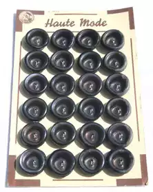 boutons anciens marron plaque de 24