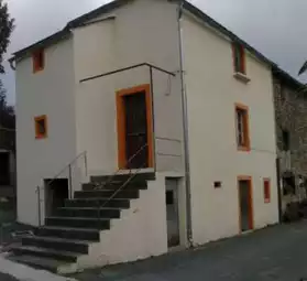 maison de village pas 53900 euros