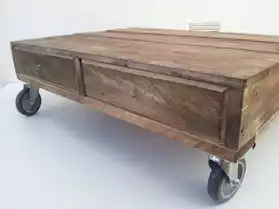 Table basse urbaine bois recyclé, roulet