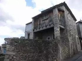 Maison de Village en pierre à rénover