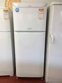 Réfrigérateur double froid ARISTON.