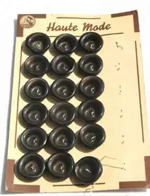boutons anciens marron plaque de 18